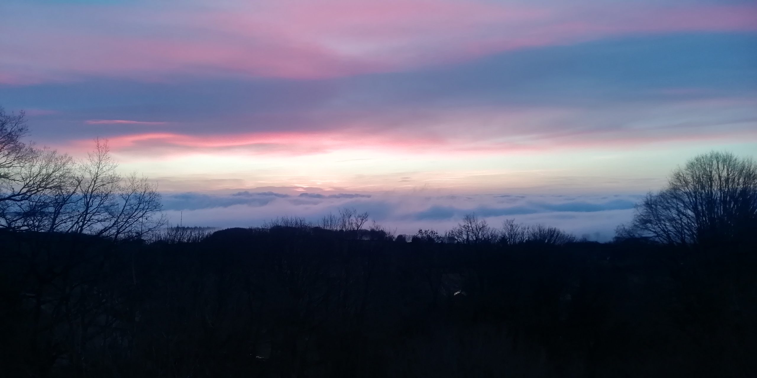 Lever de soleil mer de nuages